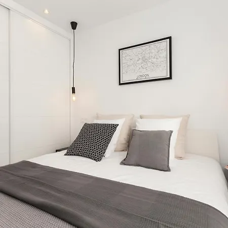 Seaview Flat With Sunny Balcony - Appartamento *